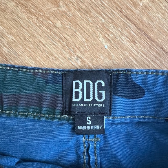 Urban Outfitters BDG navy blue army skirt - Picture 2 of 3